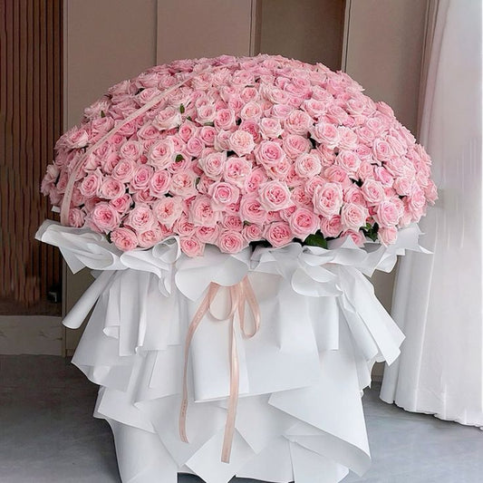 Bouquet of light pink roses